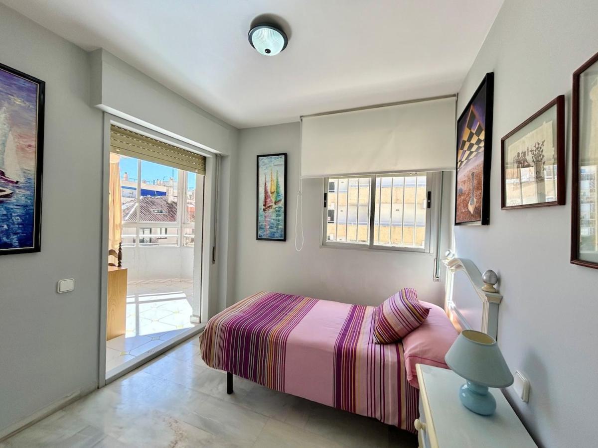 Apartment In Center With Parking In The Building *