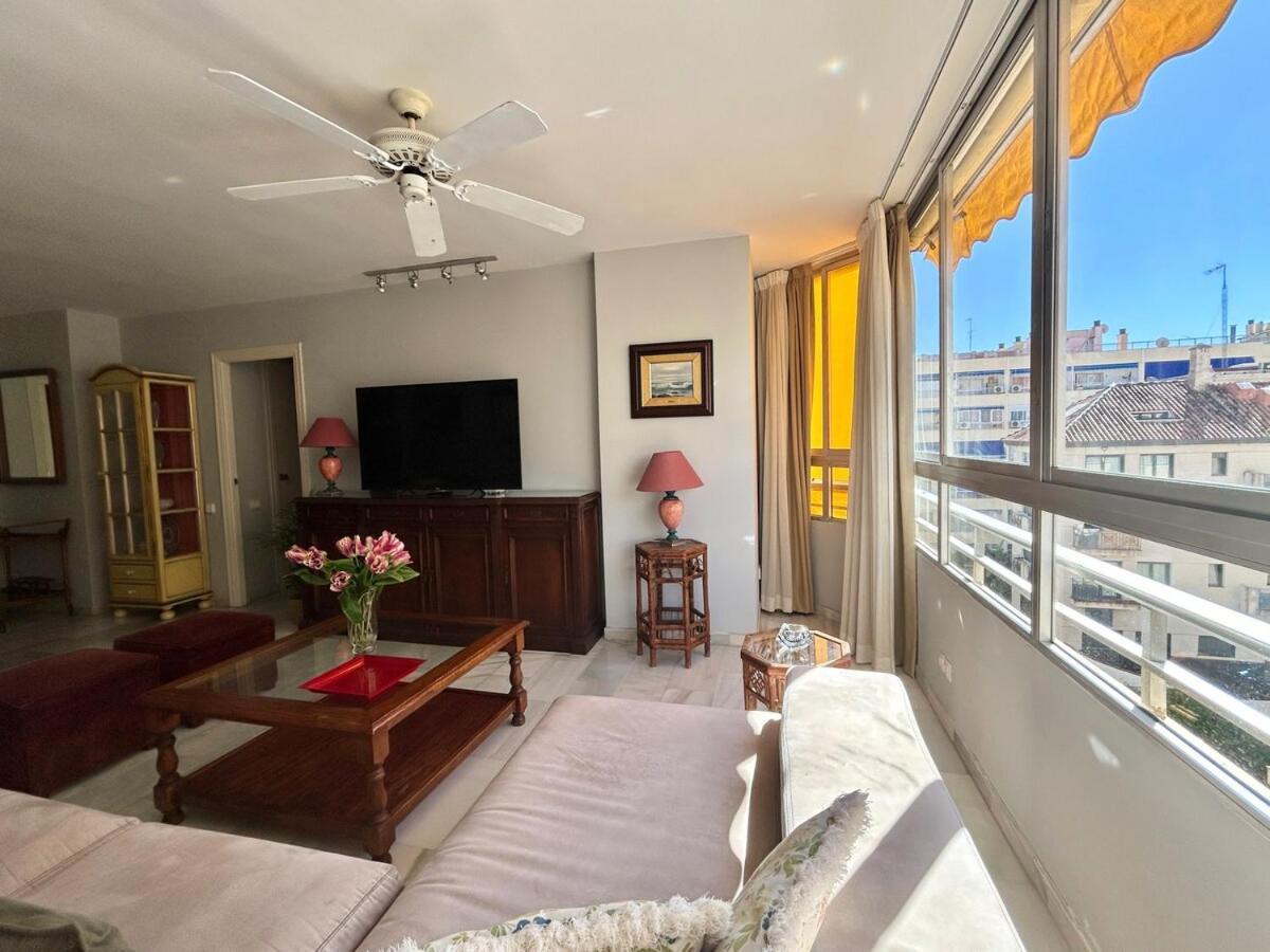 In Center With Parking In The Building Apartment