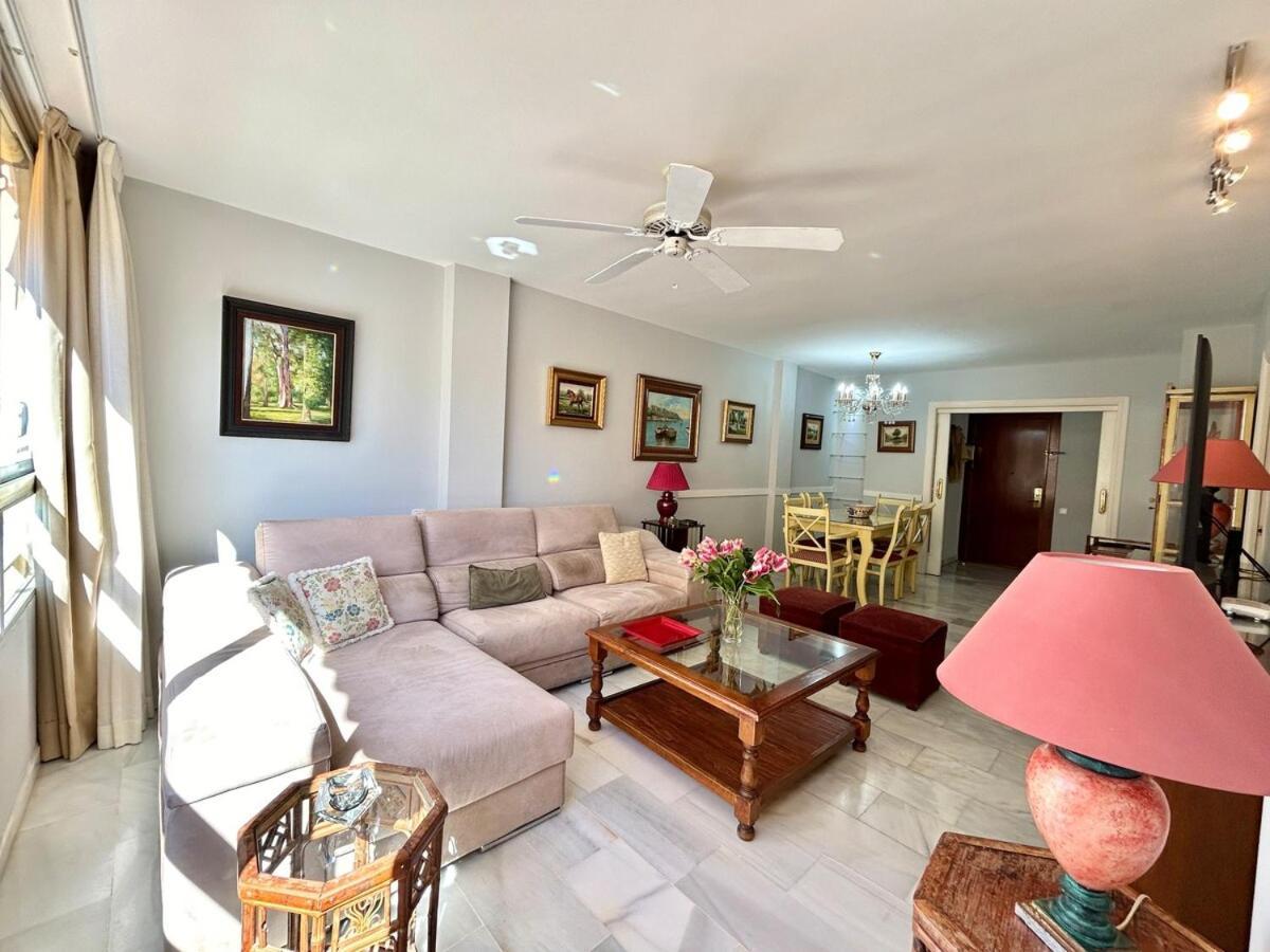 In Center With Parking In The Building Apartment Marbella